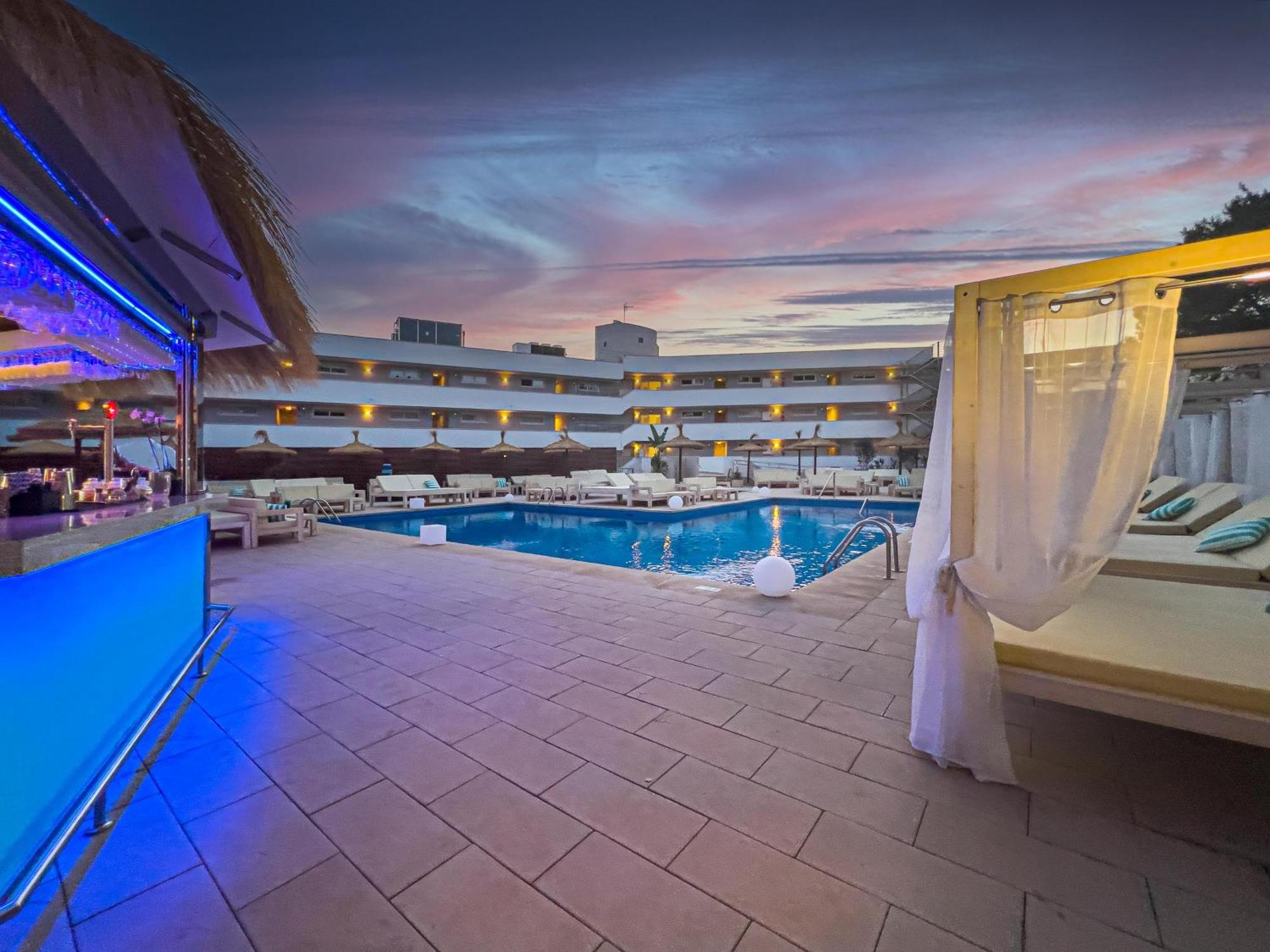 Inn Mallorca Aparthotel Магалуф Экстерьер фото